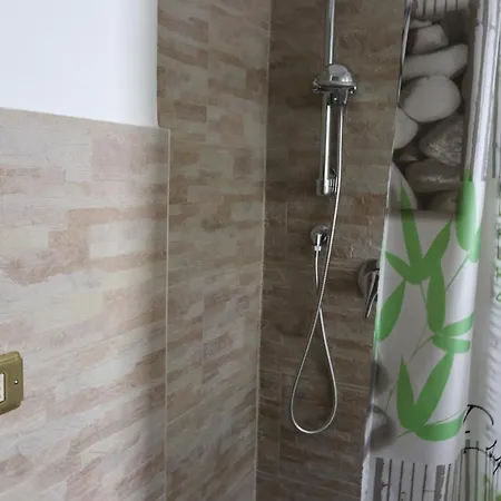 לינה וארוחת בוקר Casa Antica פאסאנו